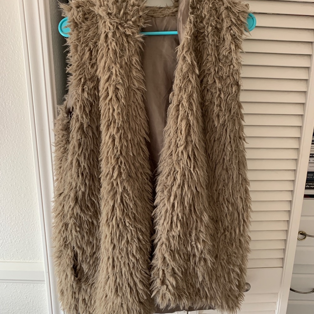 Fur vest